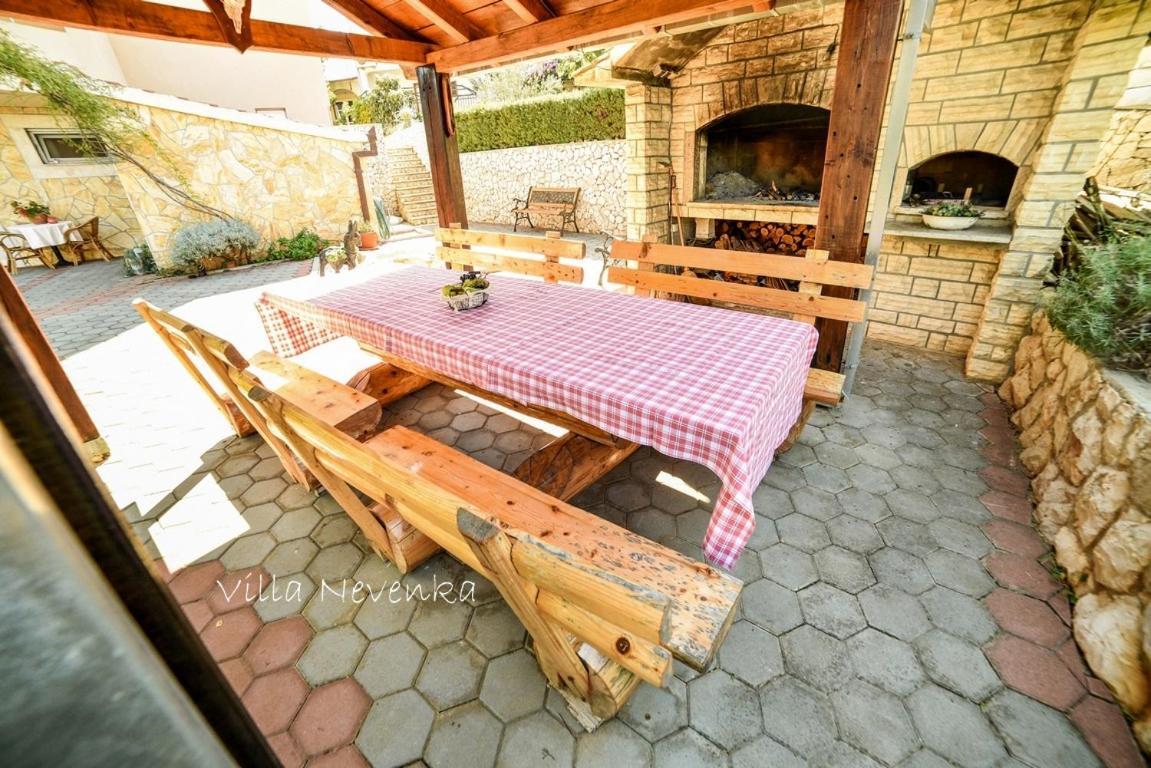 Apartments Villa Nevenka Рогозниця Екстер'єр фото