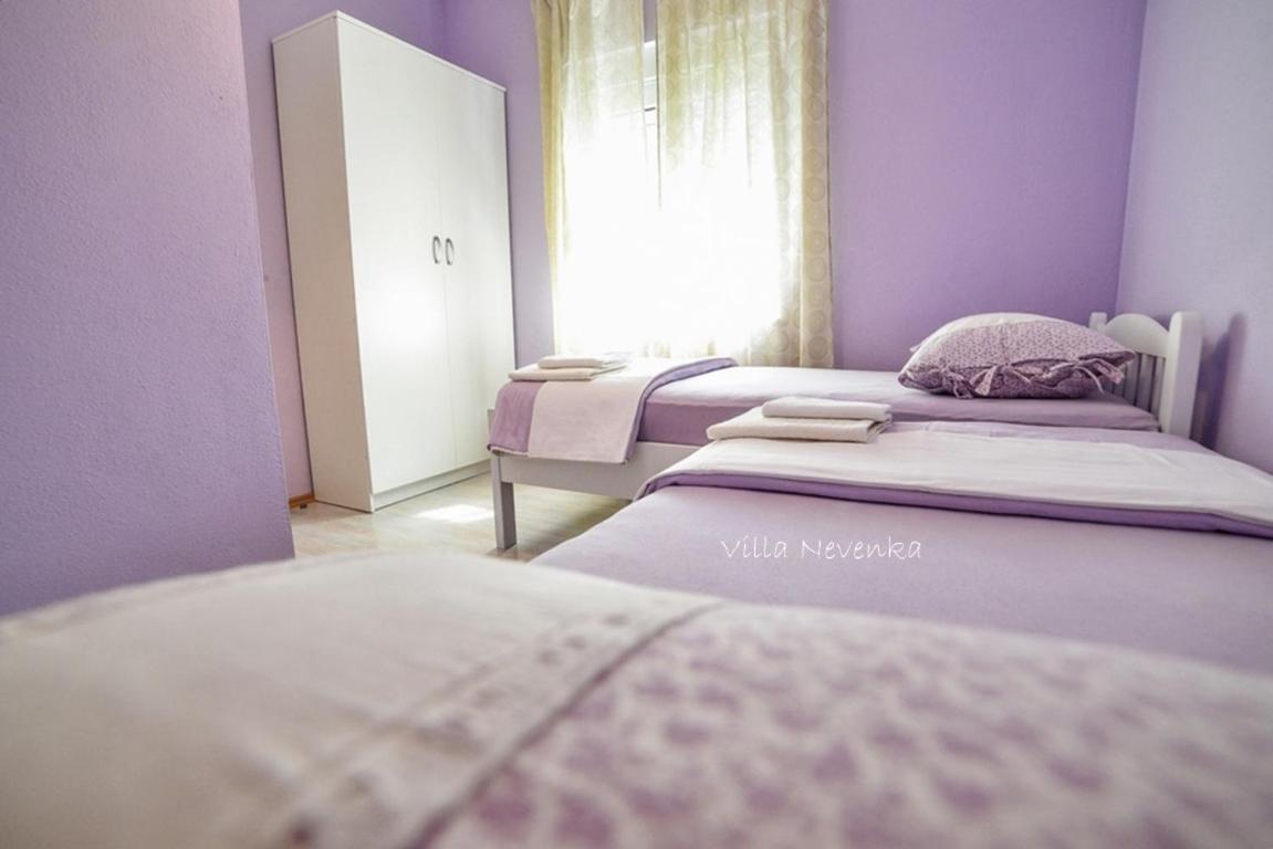 Apartments Villa Nevenka Рогозниця Екстер'єр фото