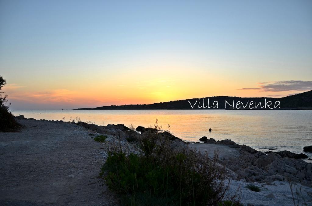 Apartments Villa Nevenka Рогозниця Екстер'єр фото