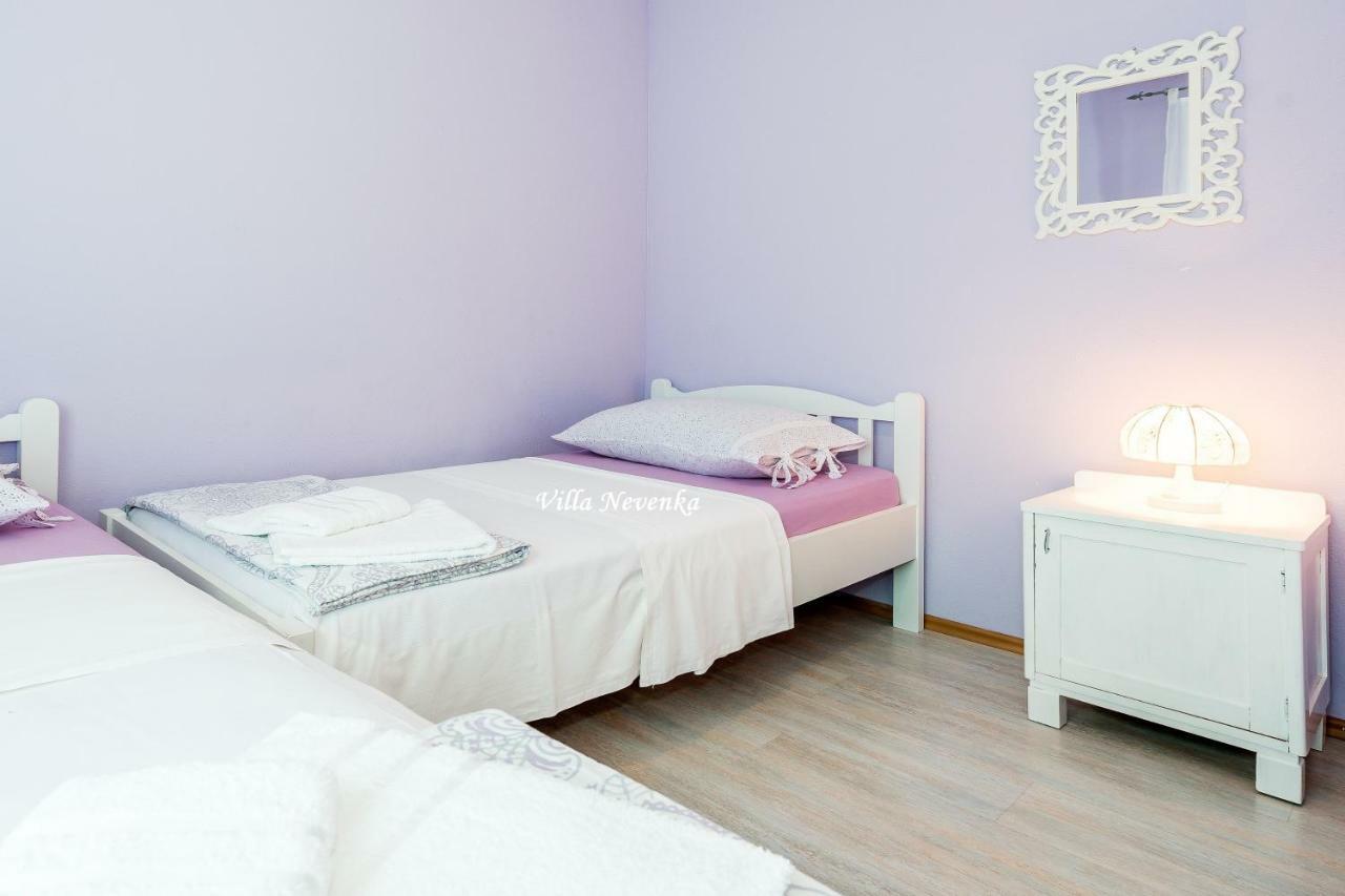 Apartments Villa Nevenka Рогозниця Екстер'єр фото