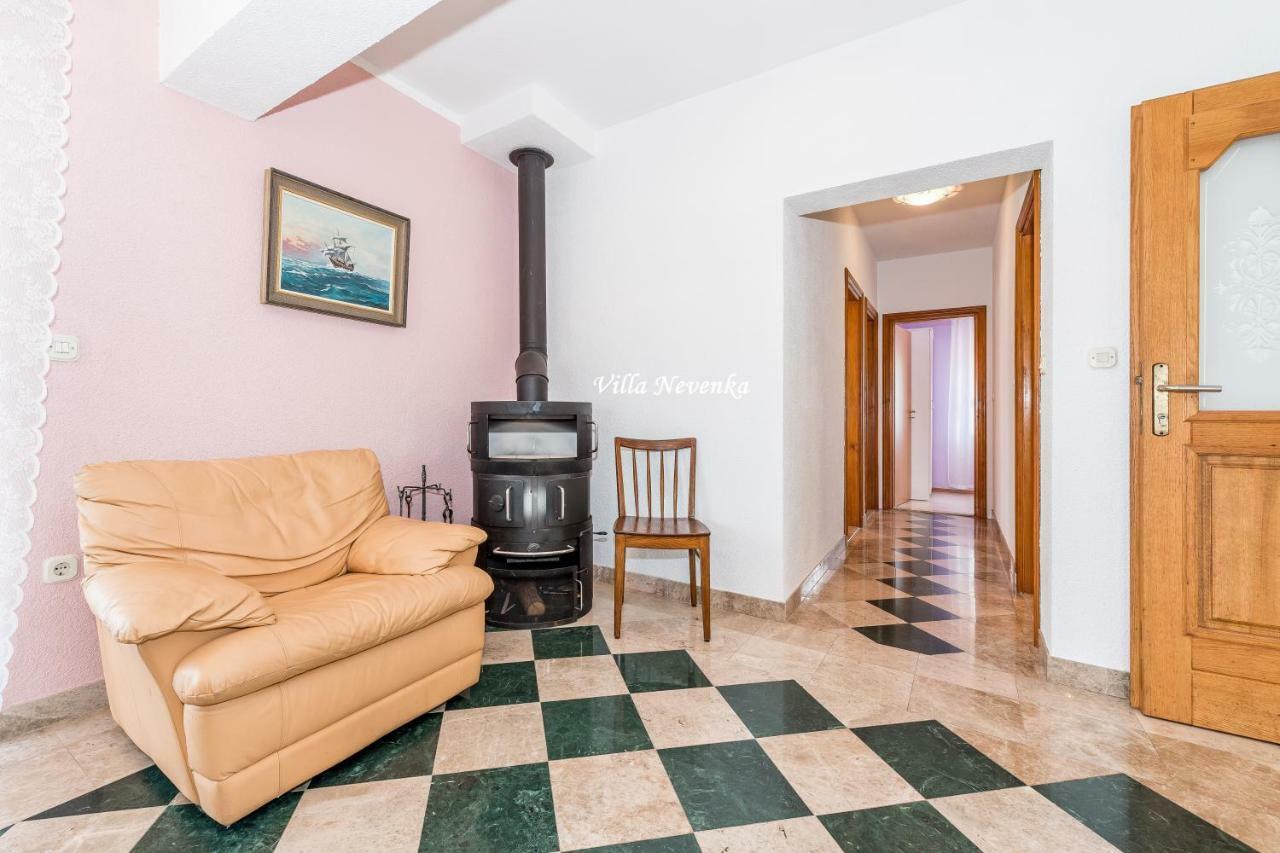 Apartments Villa Nevenka Рогозниця Екстер'єр фото