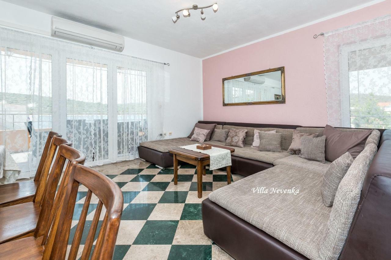 Apartments Villa Nevenka Рогозниця Екстер'єр фото
