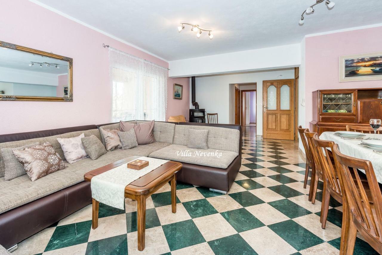 Apartments Villa Nevenka Рогозниця Екстер'єр фото