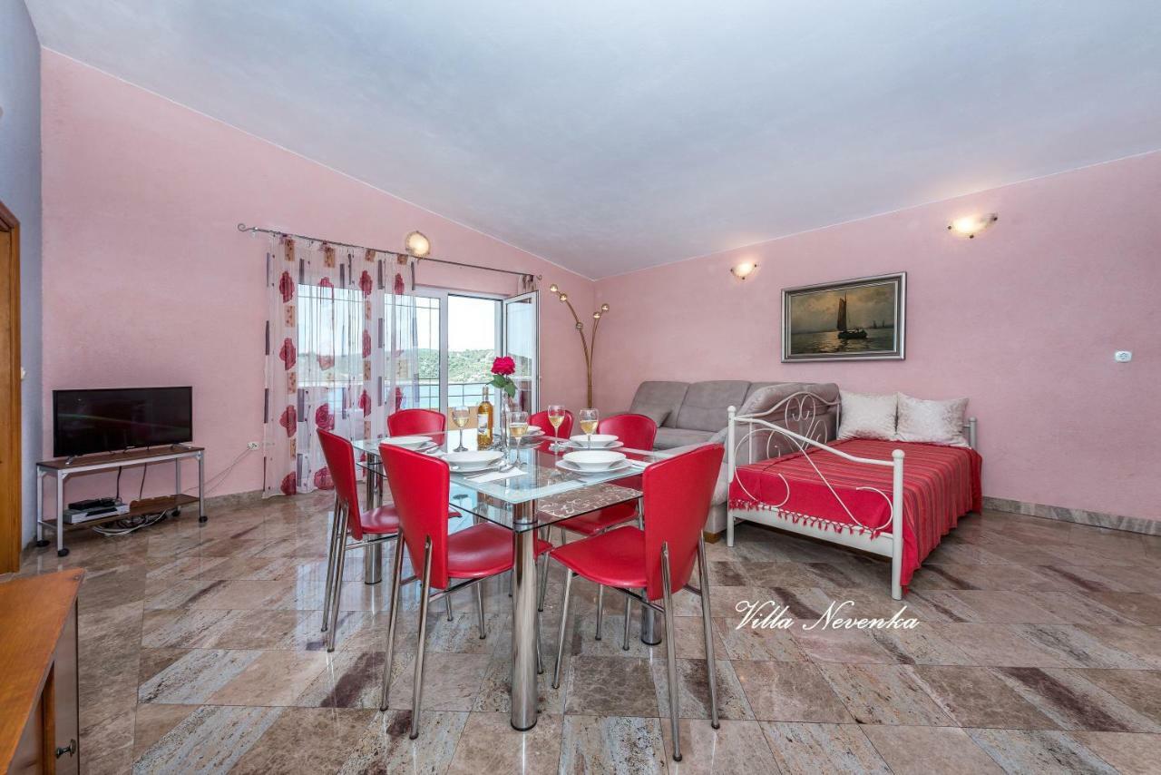 Apartments Villa Nevenka Рогозниця Екстер'єр фото