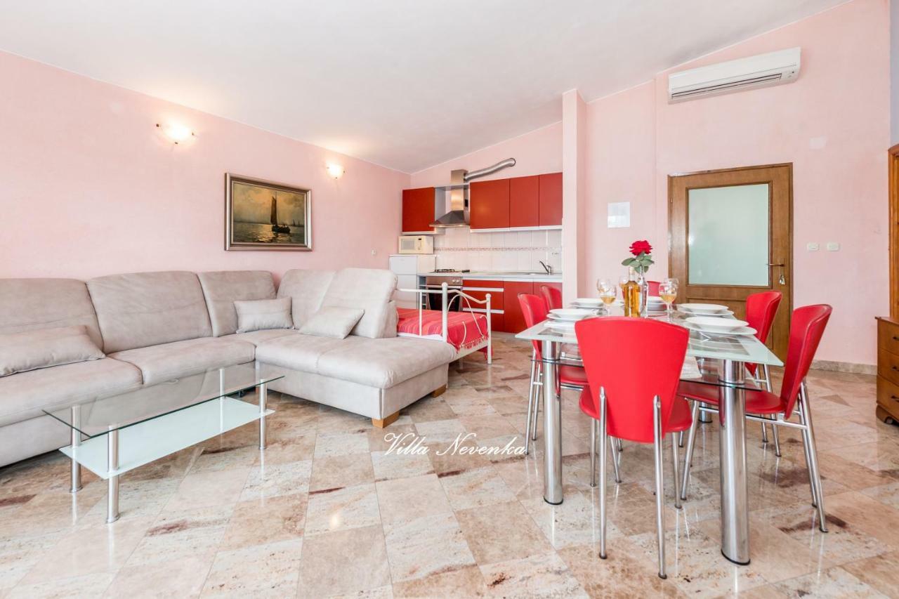 Apartments Villa Nevenka Рогозниця Екстер'єр фото