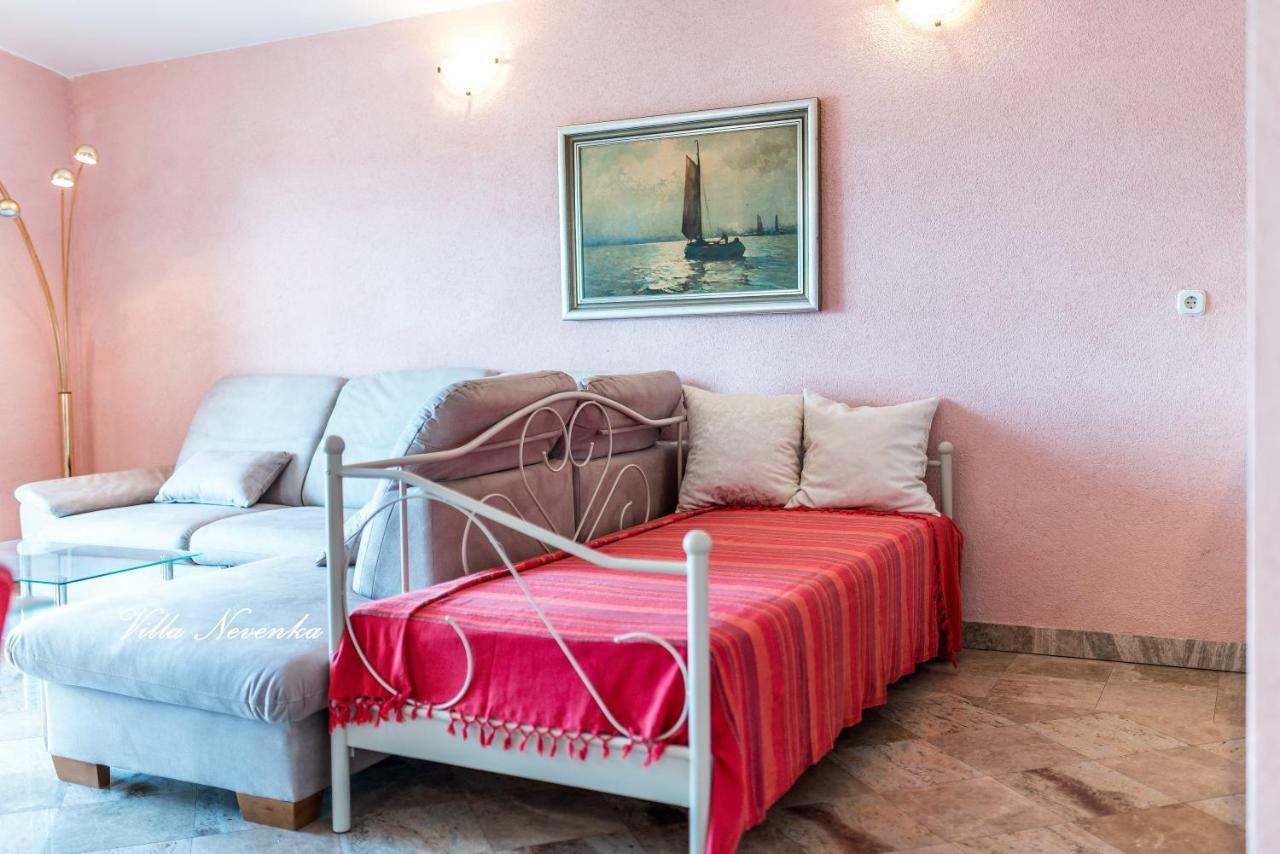 Apartments Villa Nevenka Рогозниця Екстер'єр фото