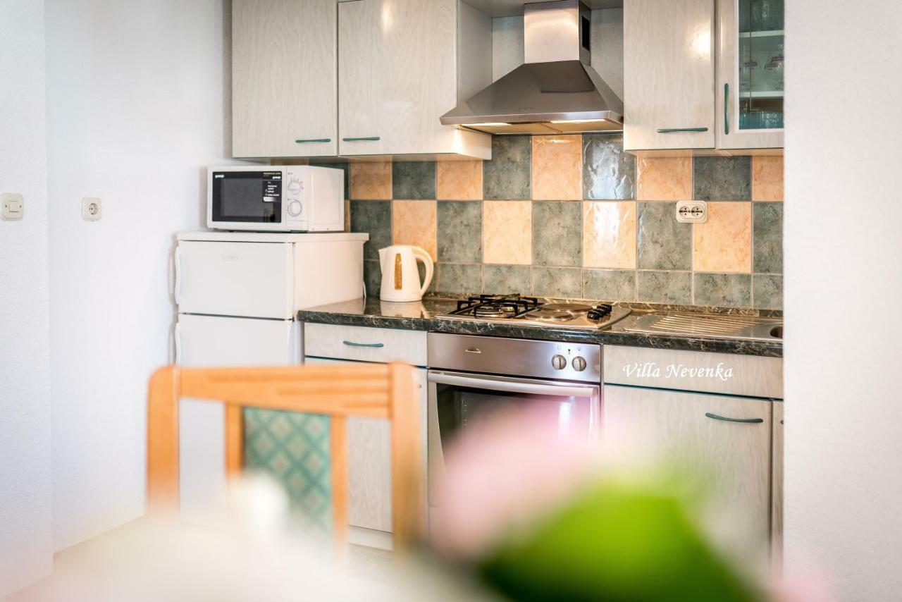 Apartments Villa Nevenka Рогозниця Екстер'єр фото