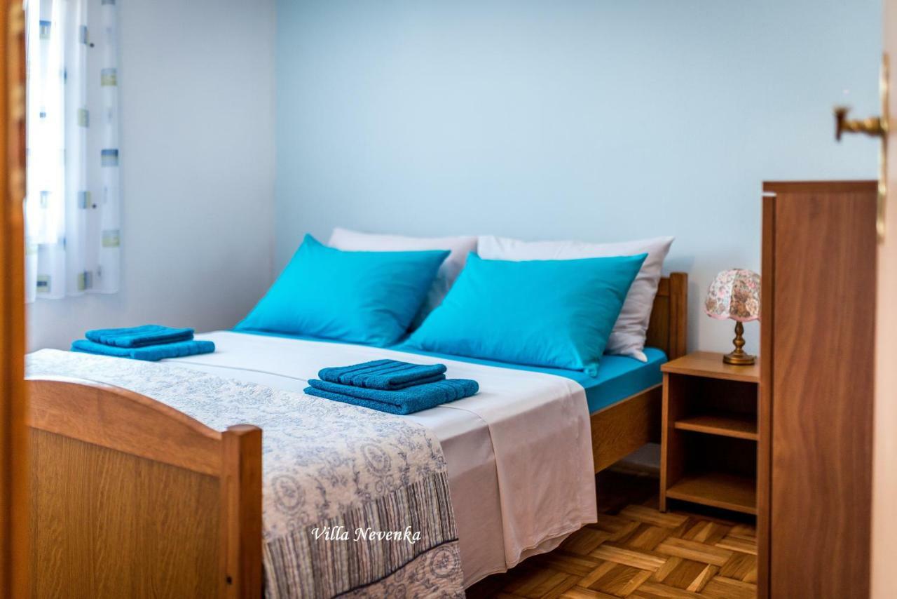 Apartments Villa Nevenka Рогозниця Екстер'єр фото